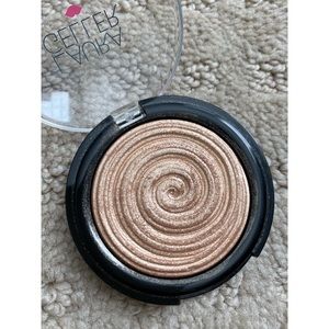 Laura Gellar Baked Gelato Illuminator Gilded Honey